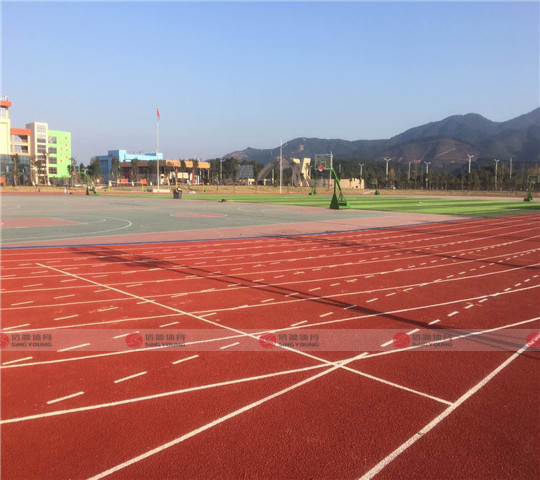 福建三明北大附属实验学校跑道